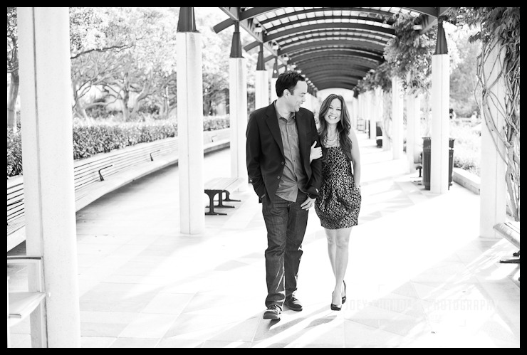 Couple-on-Romantic-Walk-in-San-Francisco