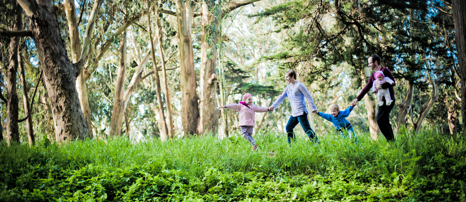 San Francisco Family walking in Presidio
