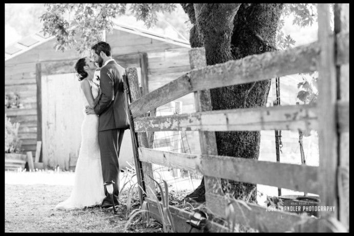 bride and groom kissing at Relais du Soleil